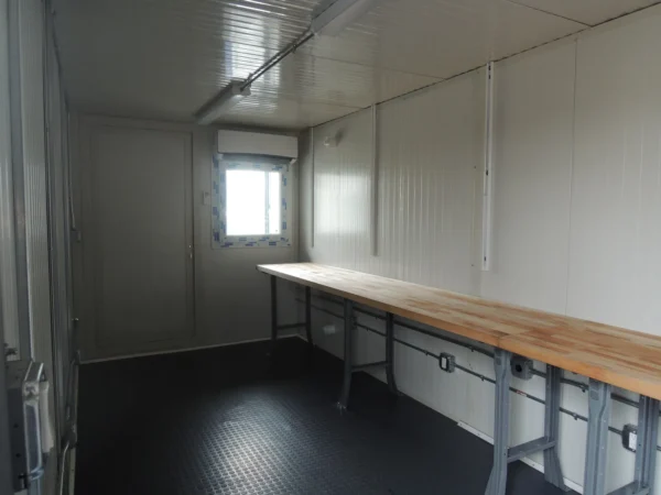 40FT' Mobile Office Container With Restroom - Image 6