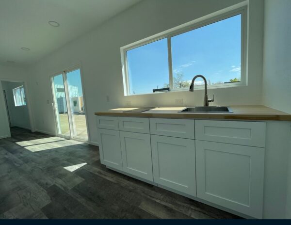 40 FT Shipping Container Home - Image 7
