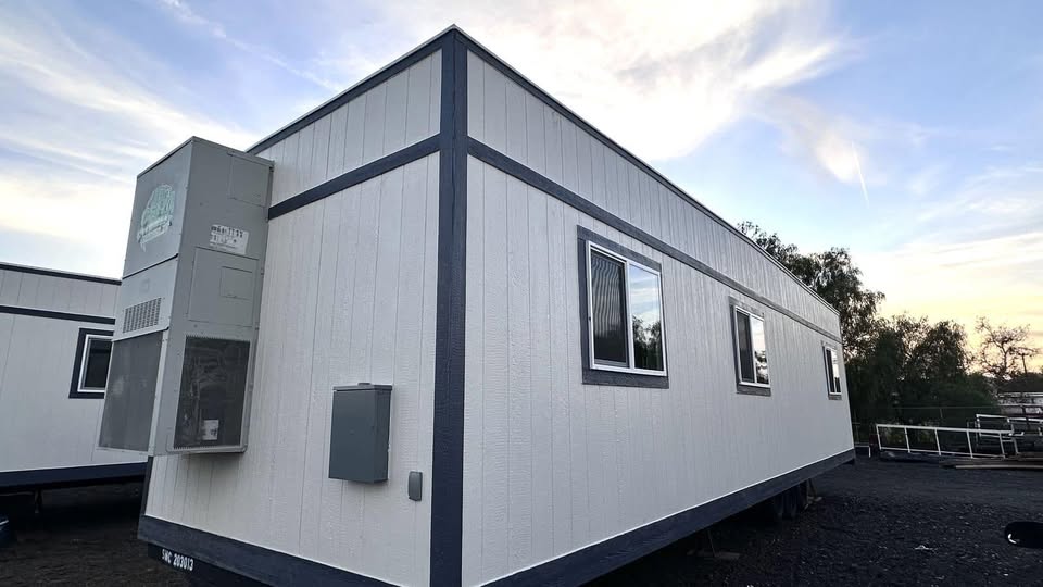 12′ x 40′ Office Trailer with Restroom - Image 3