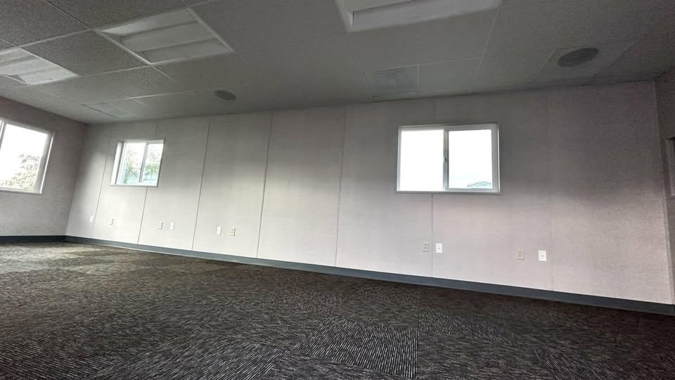 12′ x 40′ Office Trailer with Restroom - Image 5