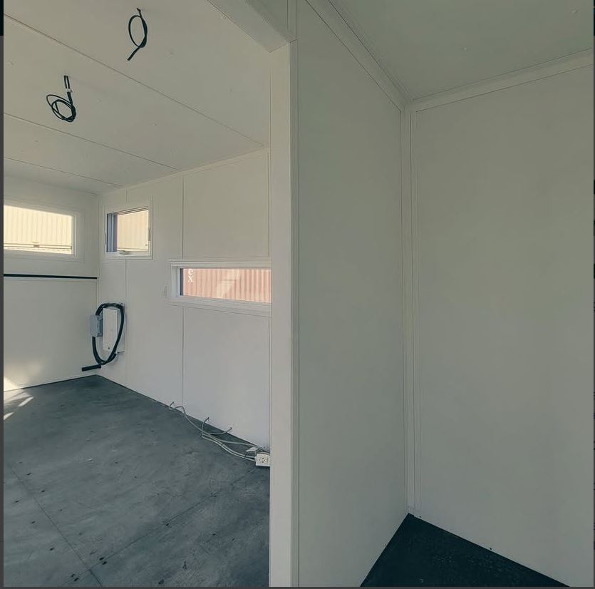 20 FT High Cube Custom Office Shipping Container - Image 3